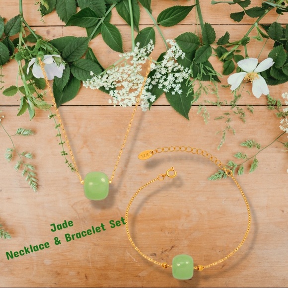 New! Jade Necklace & Bracelet Set - Picture 3 of 5
